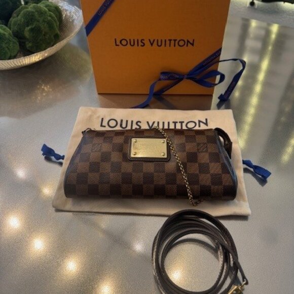 Louis Vuitton Damier Ebene Eva Clutch - Picture 1 of 15
